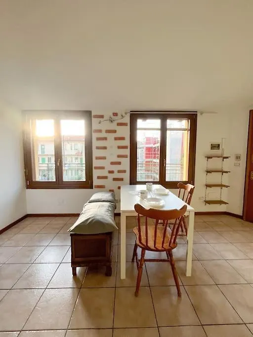 Rose Apartment Milan Italy